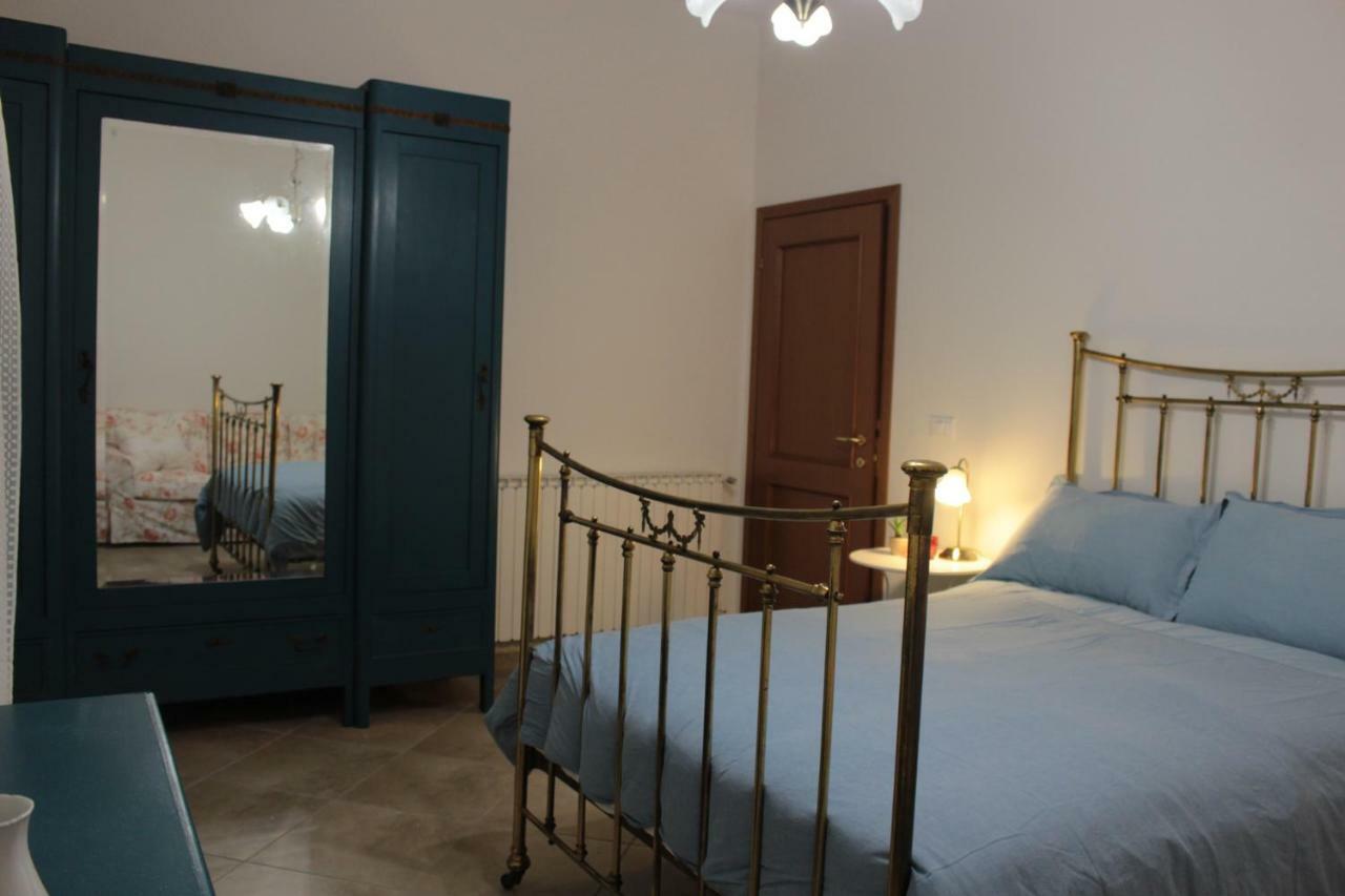 Villa Dei Tigli San Vicenzo di Galliera Buitenkant foto